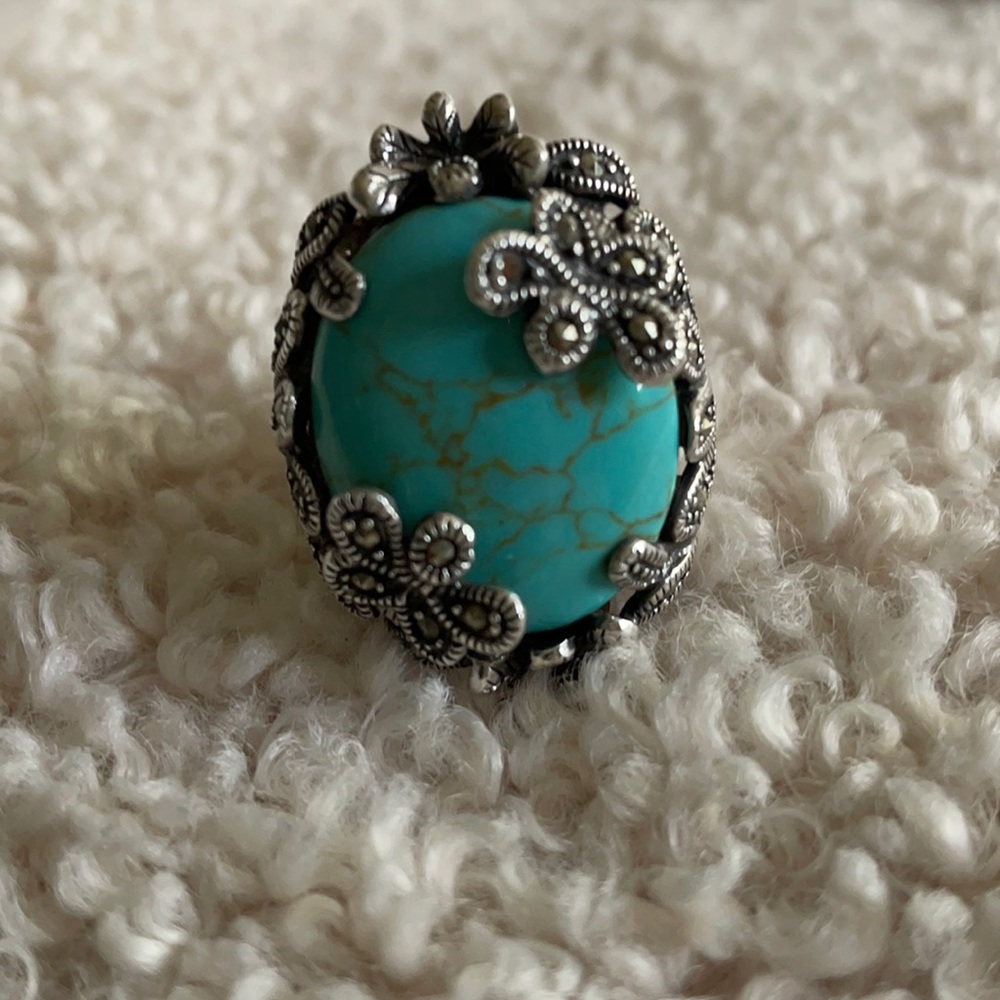 Silver and turquoise ring.